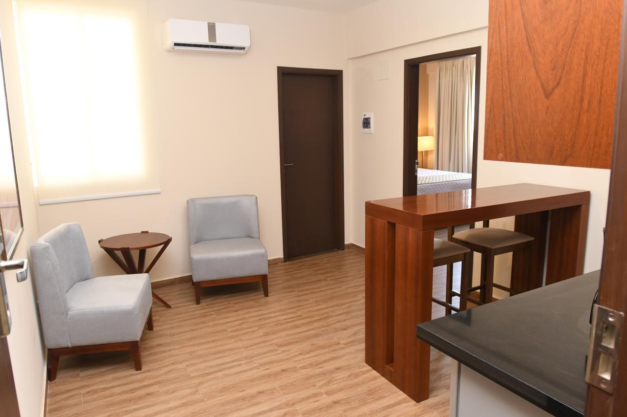 Taos Apart Hotel Santa Cruz de La Sierra Esterno foto