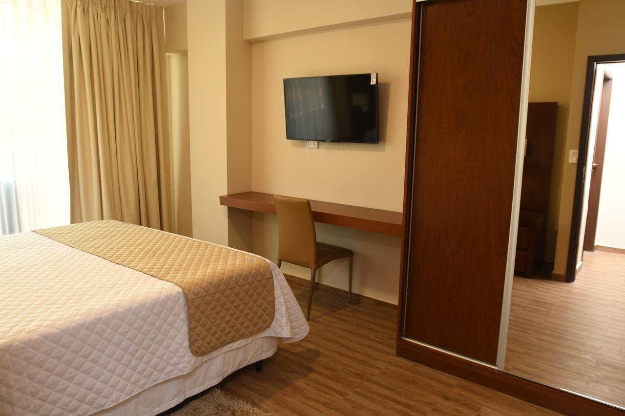 Taos Apart Hotel Santa Cruz de La Sierra Esterno foto